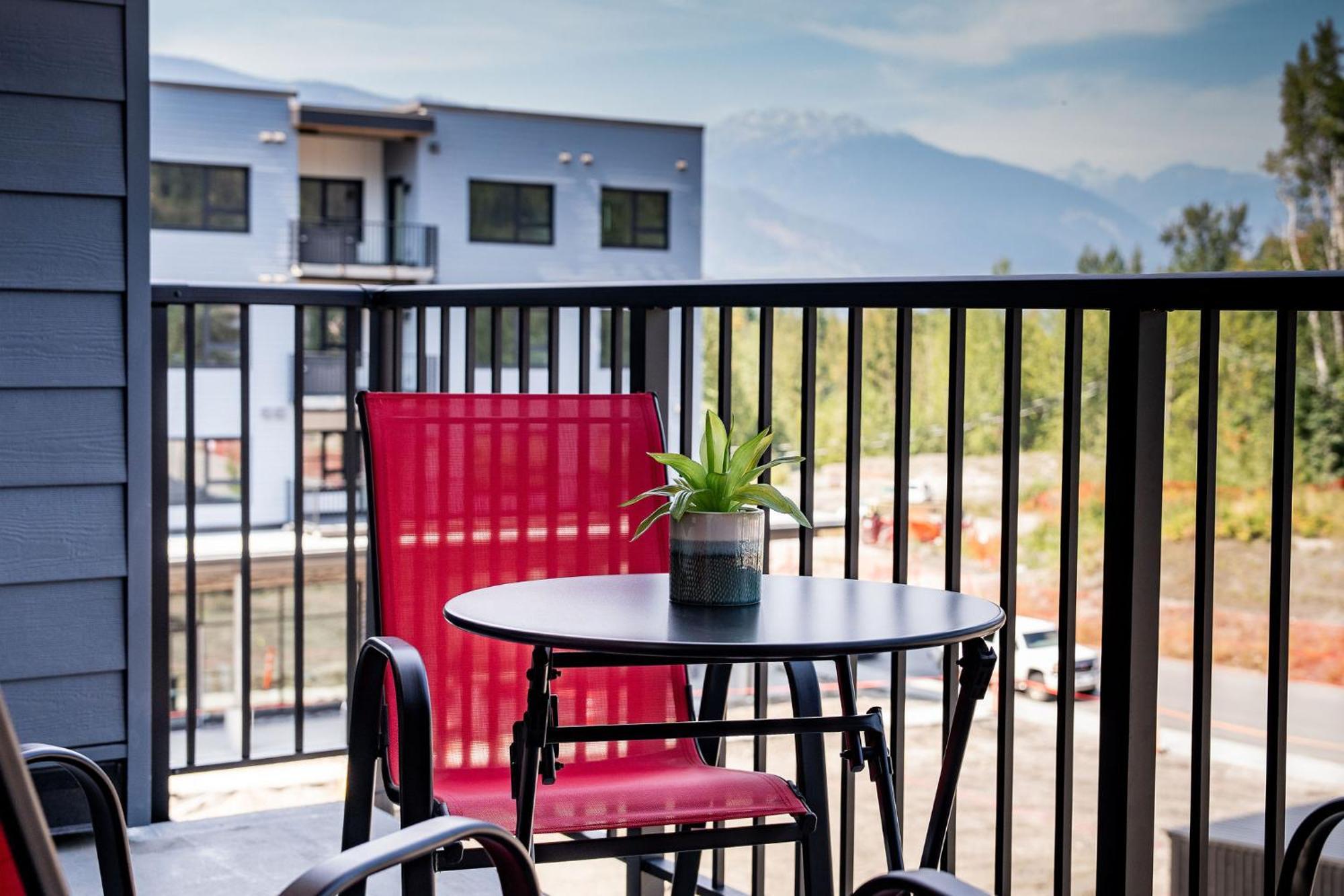 Ferienwohnung Alpine Haven By Revelstoke Vacations Exterior foto