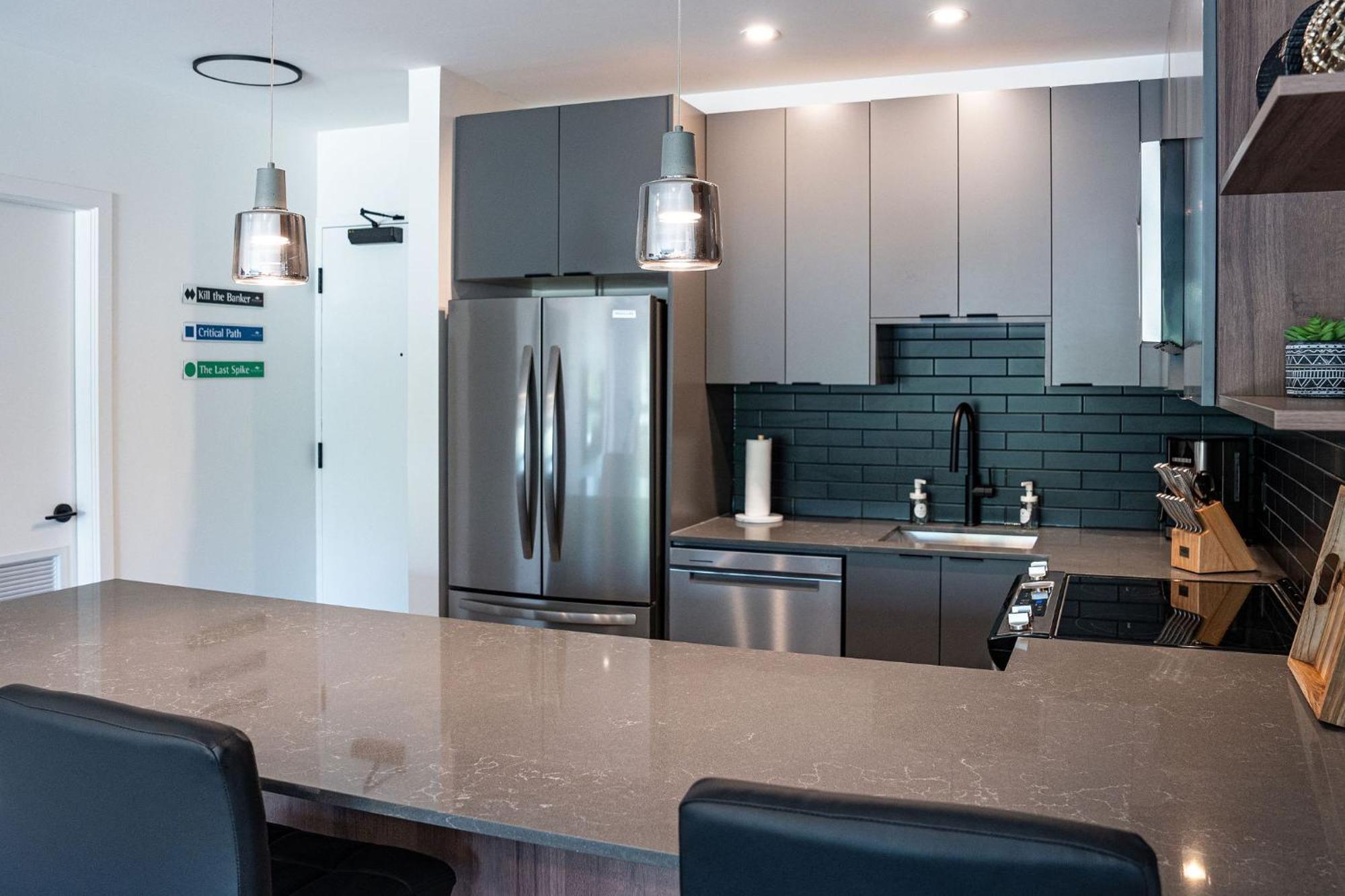 Ferienwohnung Alpine Haven By Revelstoke Vacations Exterior foto